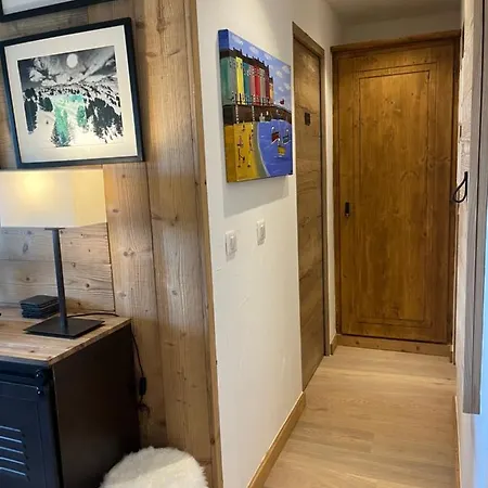 Arc 1950 Ski-in Ski-out: Mont Blanc Views & Retreat Apartment *