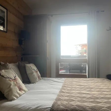 Apartment Arc 1950 Ski-in Ski-out: Mont Blanc Views & Retreat
